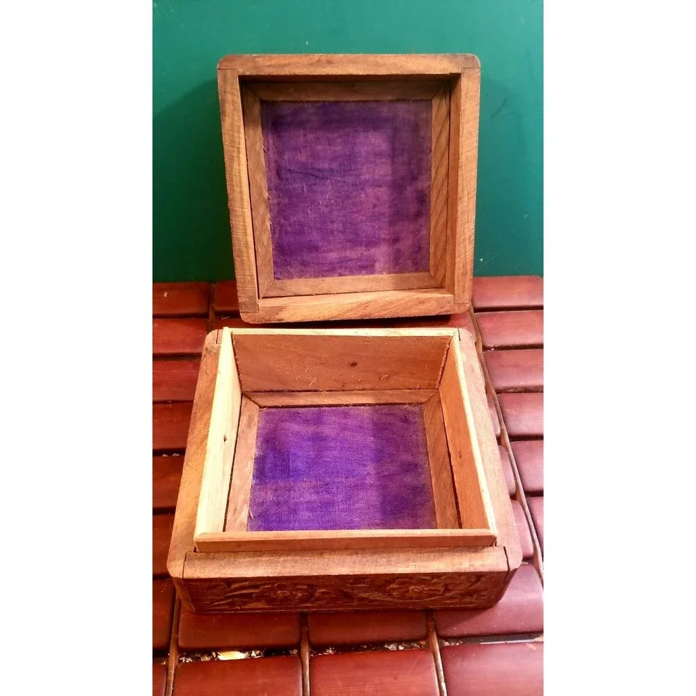 Vintage Hand Carved Wooden Jewelry Box With Floral Pattern & Alabaster Details